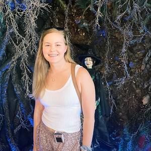 Meet your Posher, Jeanie